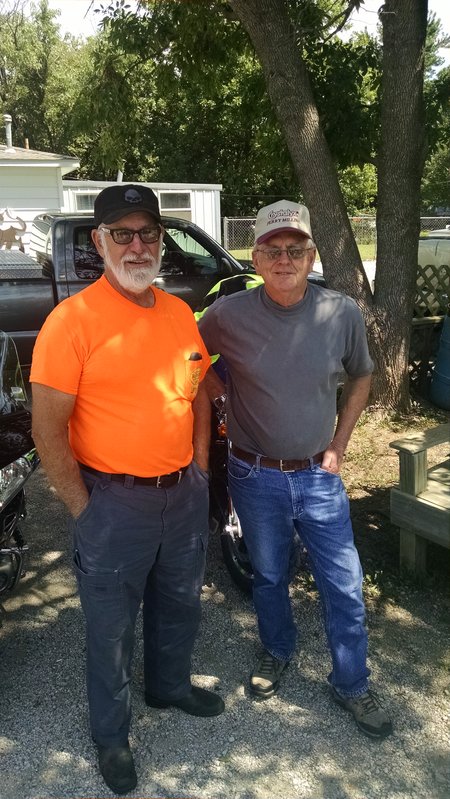 Larry #3 (Left) meets Larry #4.  They tell me the higher the number, the better looking they get.  I'll stay out of that since I'm Lyle #1
