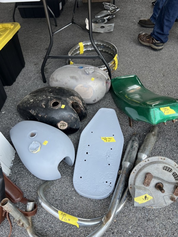 A gas tank, just what I was looking for.