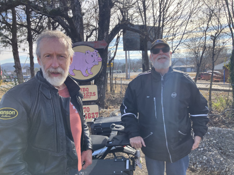 Jim and Ron hanging out. Two very fine men .. tell the world !!