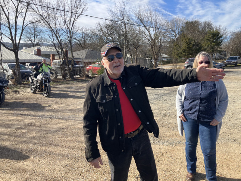 Leo was directing traffic into the Black Sheep parking lot while I tried to get a good pic of Rhonda Letcher. I honestly think everyone just parked how they wanted.