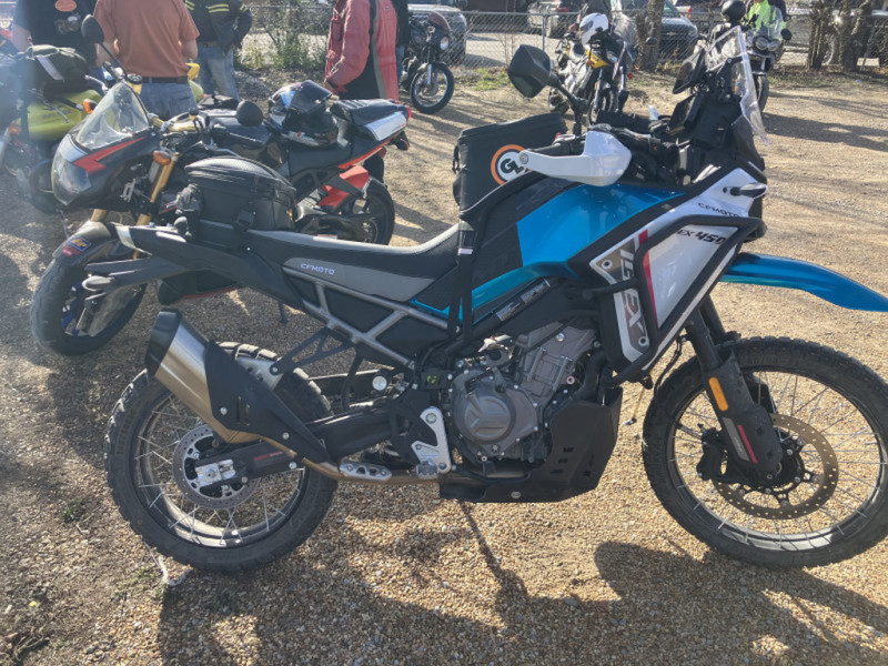 Glenn’s IBEX 450 .. and it still has under 1000 miles. Not for long.