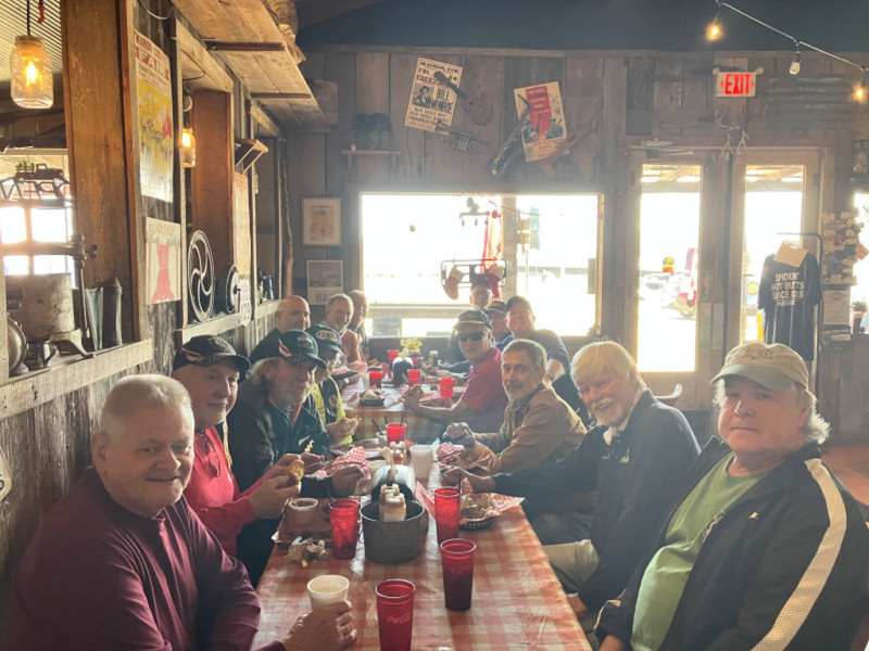 Nice turnout gang. Wish I had gotten pics of the other ROMEOS sitting at smaller tables. Next time !!