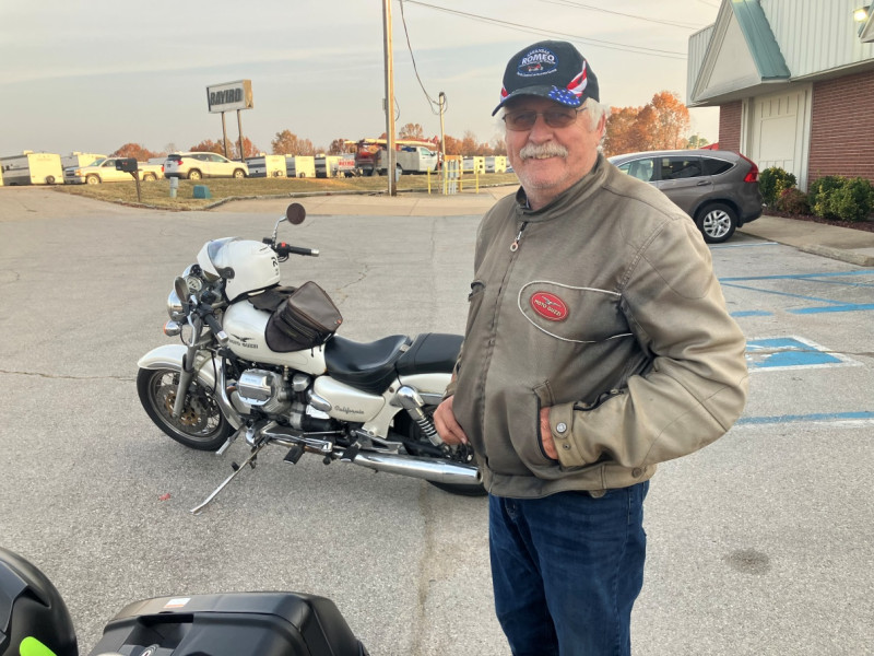 Neil was the first rider at the River Church meet-up location. Never know which Guzzi he’s gonna ride. Today was Whitey. Neil looking good today. Think he’s losing weight.