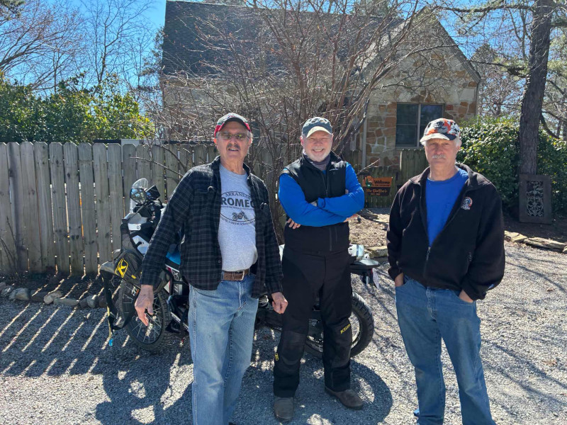 Great pic of Bill, Glenn and Fred. A LOT of smarts between those three men !!
