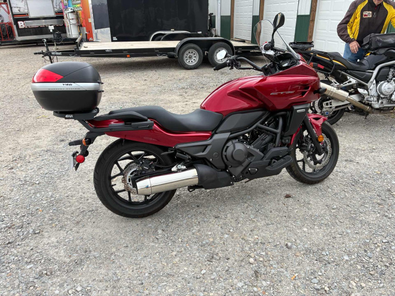 Joe Guyselman’s really nice low mileage Honda CTX 650 automatic.