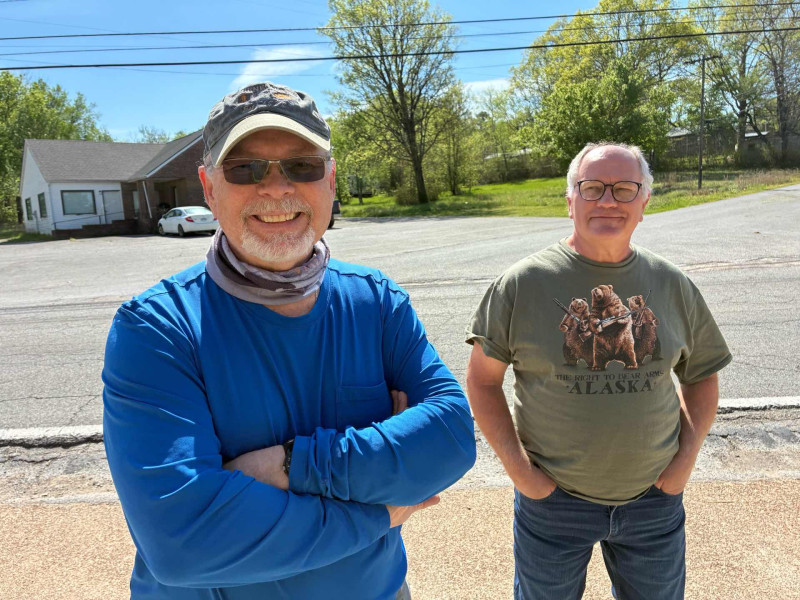 Glenn and Joe. They are neighbors. Good people !!