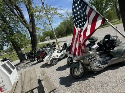 Flag sets off bikes