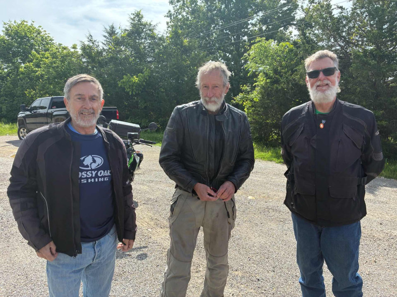 Mike, Jim and Ron hanging out enjoying their great Romeo fellowship. Ron is back with the team again.