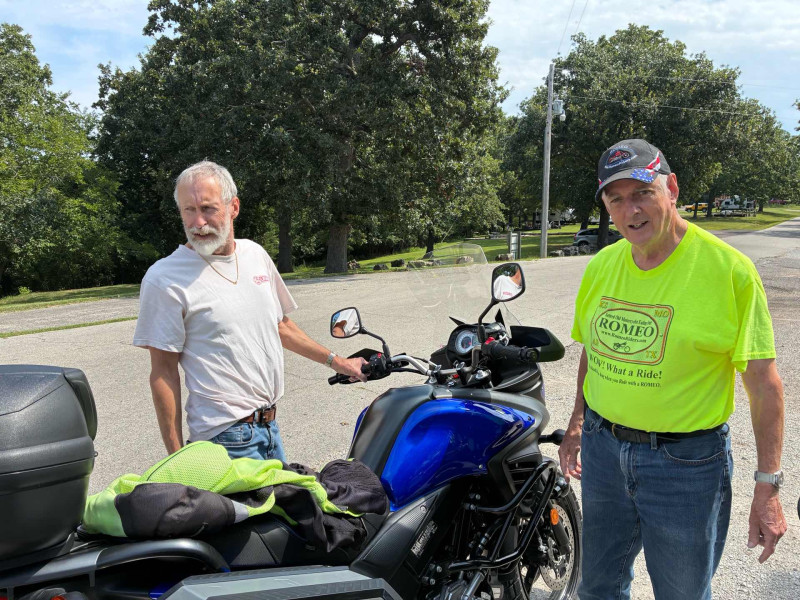 Steve kept asking me why Jim would not let go of his bike. Jim may have felt a little dizzy and just needed to hold on to something. Could have been the heat or the long ride.