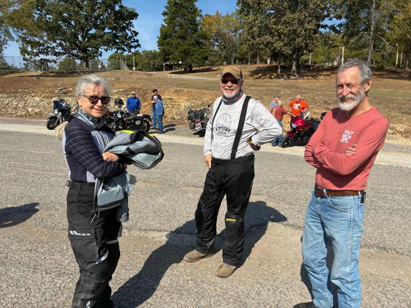 Sharon, Glenn and Jim. Great pose.