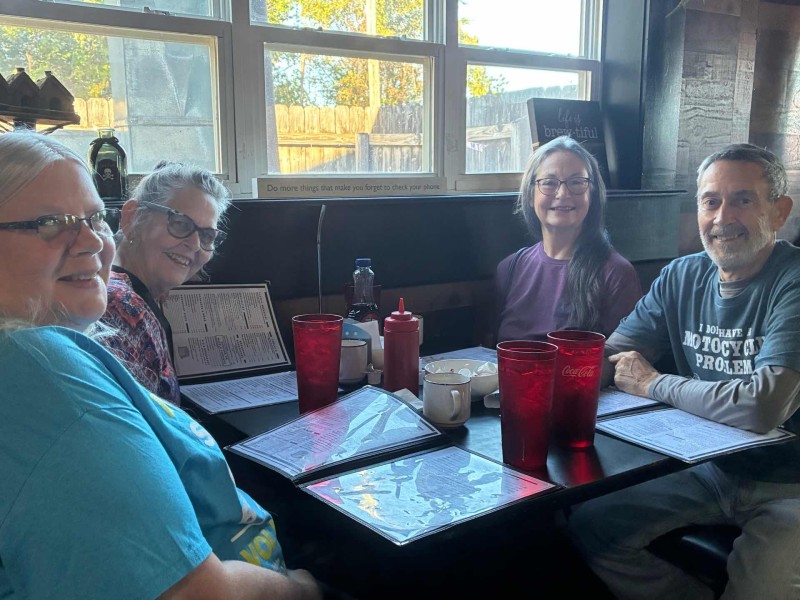 Debbie, Aunt Pat, Mike Rowland’s sister Renee and of course, Mike Rowland himself. Such nice people.